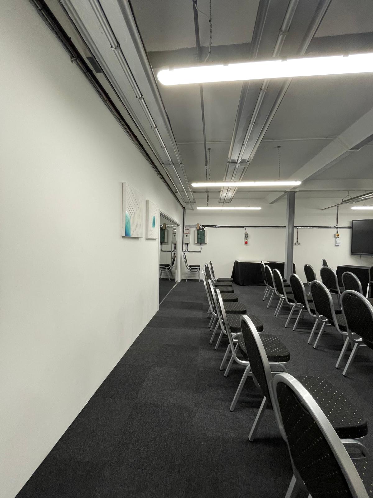 Office in St Austell - photo 2